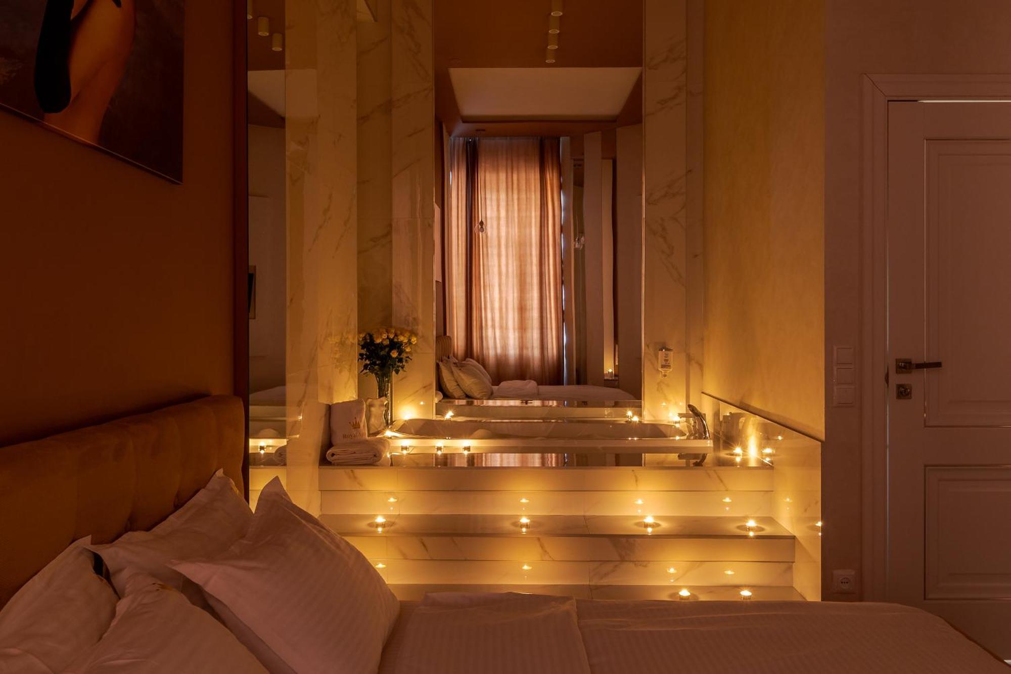 Royal Stylish Apartment In The Old City Leópolis Exterior foto