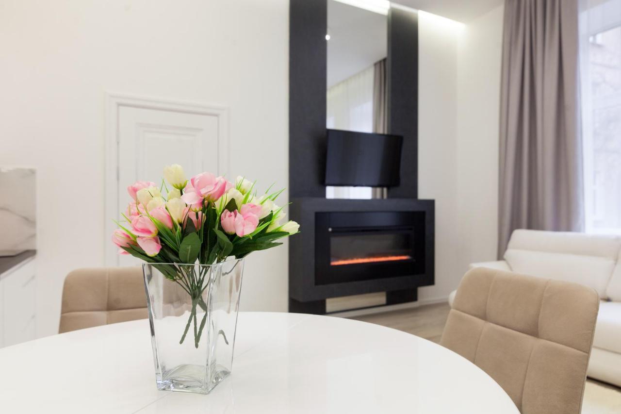 Royal Stylish Apartment In The Old City Leópolis Exterior foto