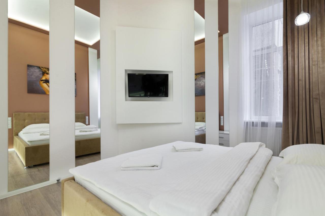 Royal Stylish Apartment In The Old City Leópolis Exterior foto