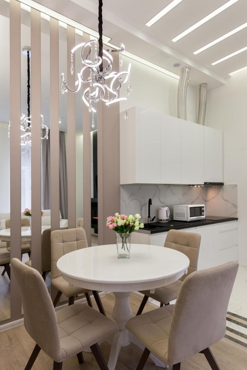 Royal Stylish Apartment In The Old City Leópolis Exterior foto