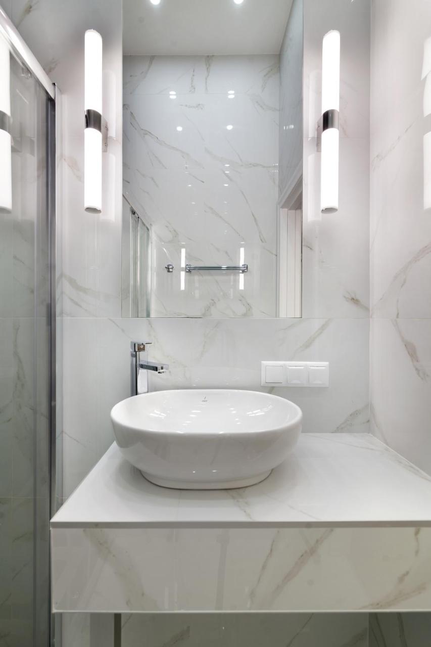 Royal Stylish Apartment In The Old City Leópolis Exterior foto
